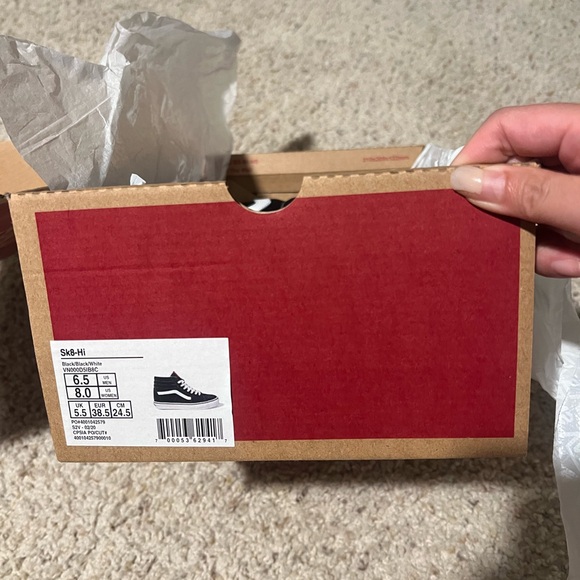 NWT Vans Sk8-Hi Women’s size 8 - Picture 2 of 3